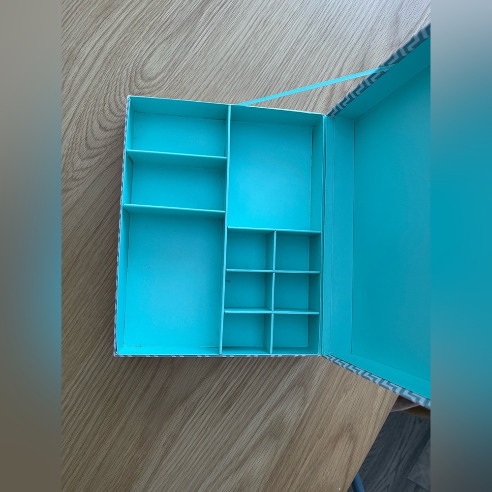 Jewelry Box - Picture 3 of 3